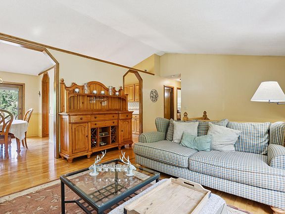 5th image of 13580 Xavis St NW