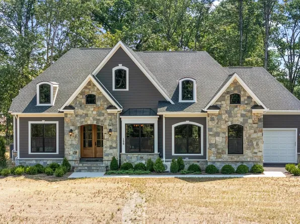 Audrey Jean Dr, Waterford, VA 20197