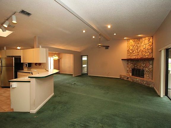 5th image of 1602 S Golfview Dr