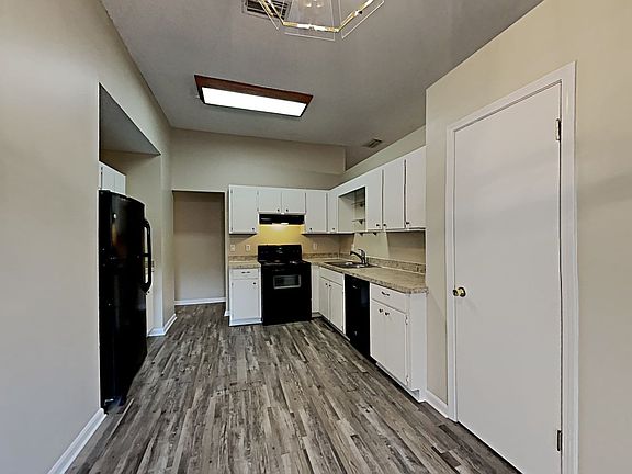 5th image of 1212 Cove Landing Dr