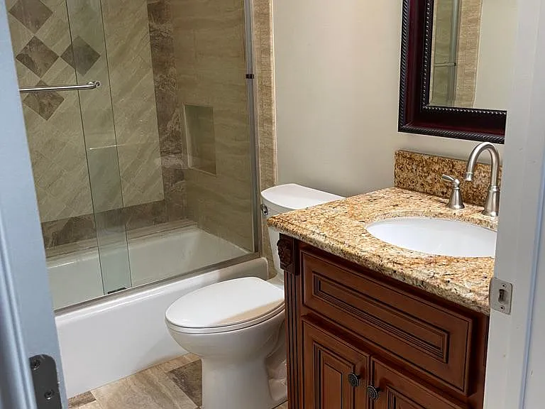 2502 Rockefeller Ln — Photo 2