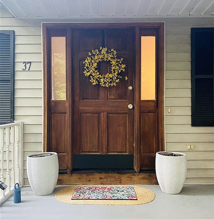 1st image of 37 Jennings Dr