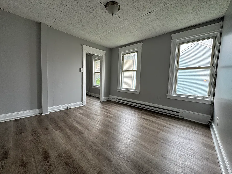 32 Howard St #1A