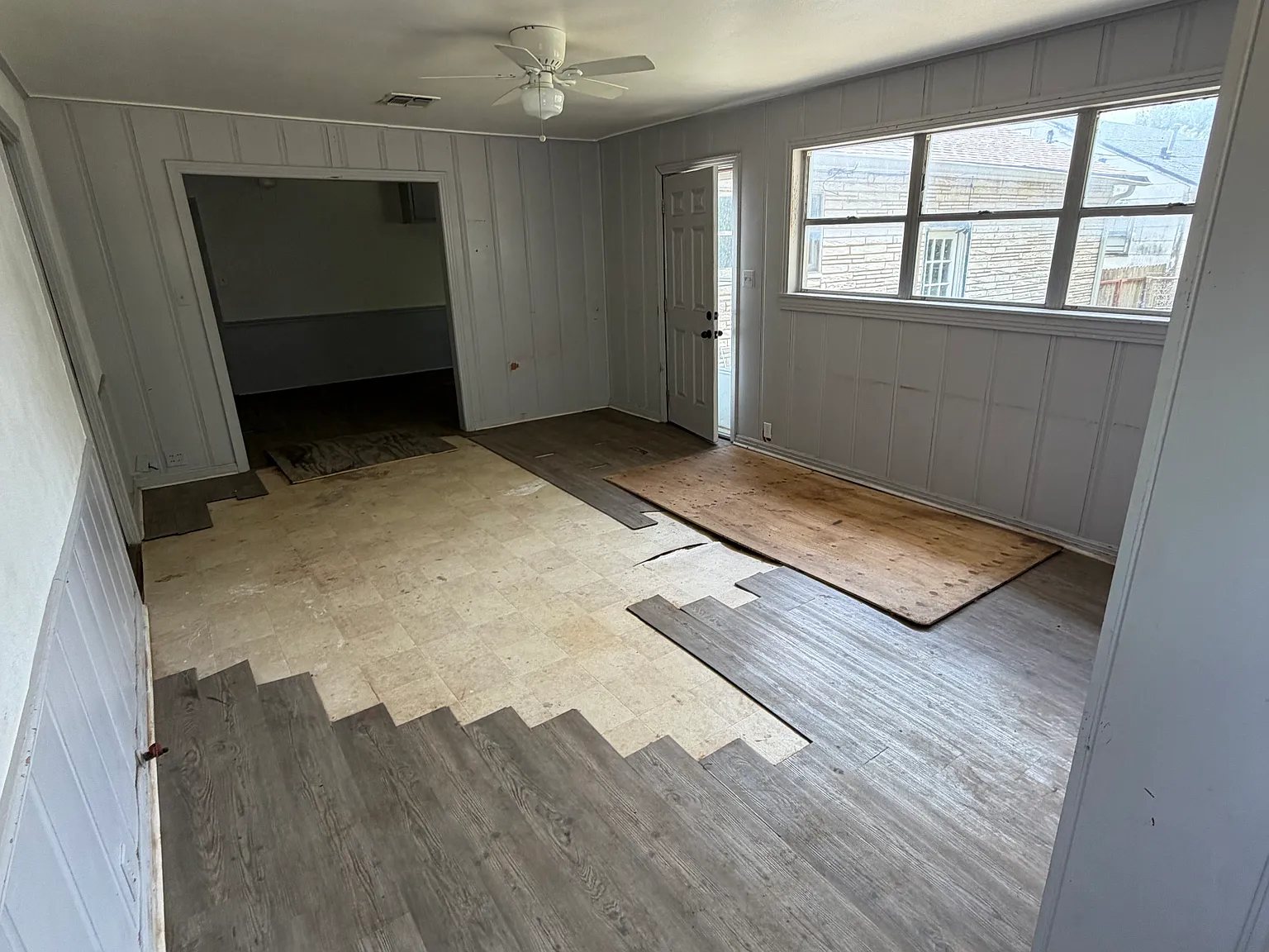 1511 E Texas Ave — Photo 3