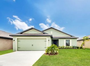 419 Shadow Lakes Dr, Lehigh Acres, FL 33974