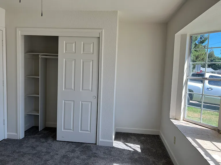 795 Railroad Ave — Photo 12