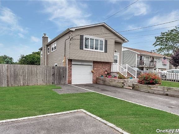 2nd image of 651 Shore Dr
