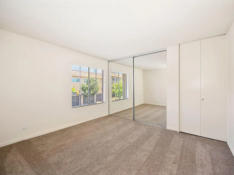 Elan Beachpointe Carlsbad — Photo 11