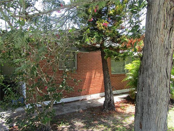 3rd image of 8302 Allamanda Ave