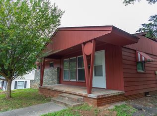 404 N College St, Morganton, NC 28655