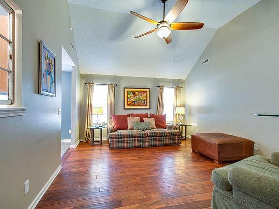 5th image of 4201 Nandina Ct