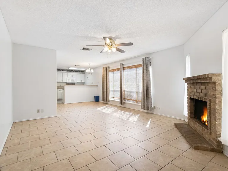 8430 Cranberry Hl — Photo 6