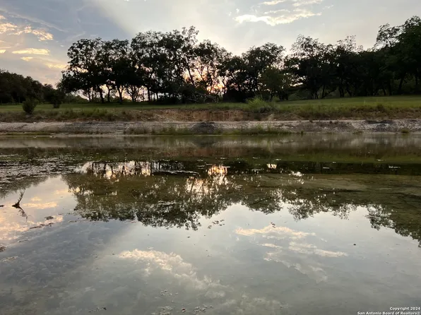 701 River Bend Blvd, San Marcos, TX 78666