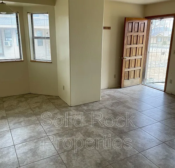 3230 N Victor Rd #C — Photo 8