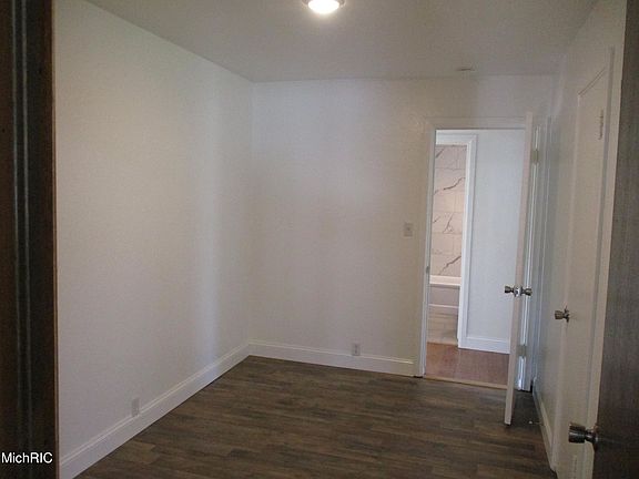 2nd image of 2039 Lewis Dr