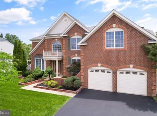5105 Grande Forest Ct, Centreville, VA 20120