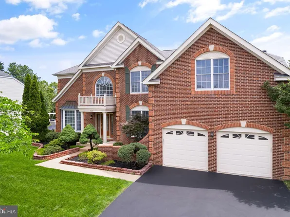 5105 Grande Forest Ct, Centreville, VA 20120