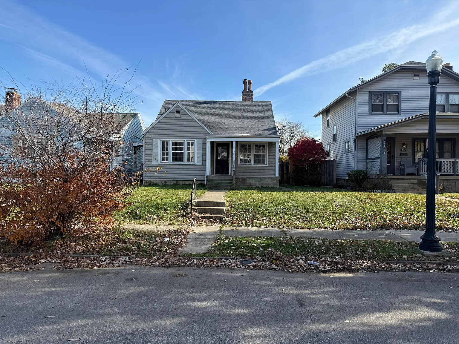 436 Larcomb Ave photo 1