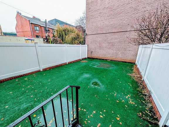2nd image of 482 Smith St #1