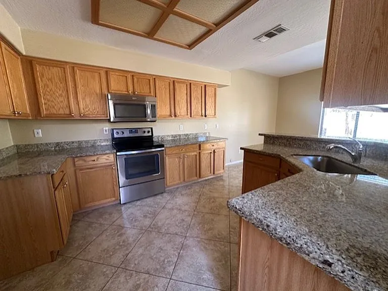 10050 E Carmel Ave — Photo 14