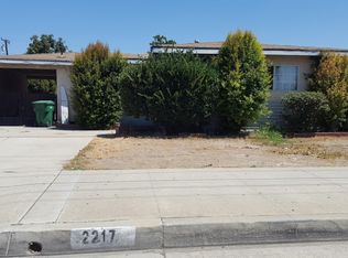 2217 W Civic Center Dr, Santa Ana, CA 92703