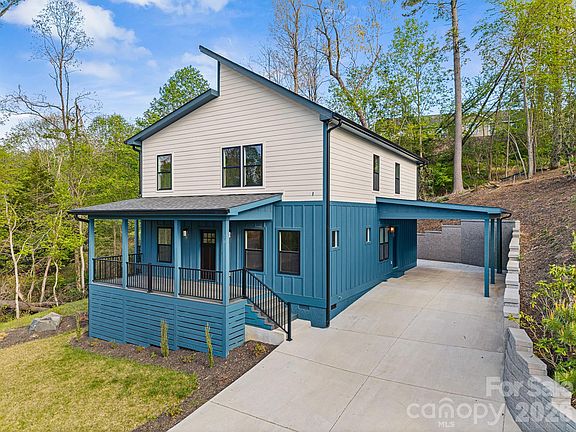 5th image of 18 Winterhawk Dr