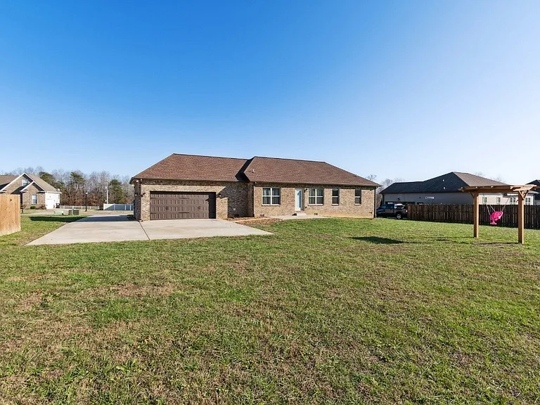 1419 Leaf Ln — Photo 34