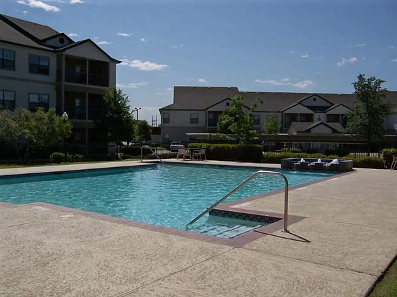2nd image of 1716 Chattanooga Pl #07095546a