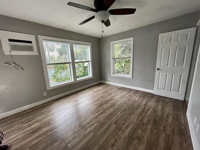 107 Washington St #5 — Photo 18