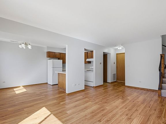 5th image of 187 Uteg St APT 206B
