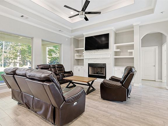 4th image of 642 Parthenon Pl