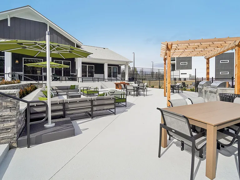 Arden Pines Luxury Apartments — Photo 13