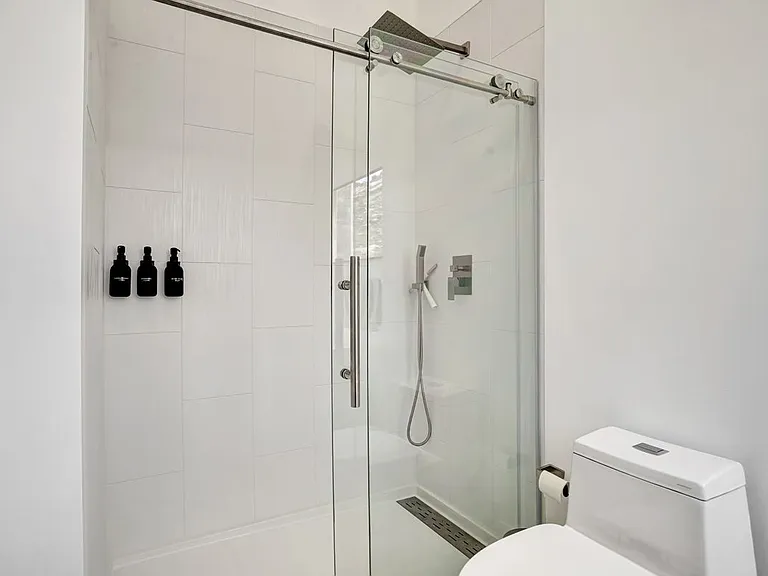 990 Alta Vista Rd — Photo 18