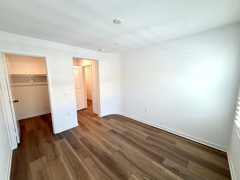135 Evergreen Ln — Photo 38