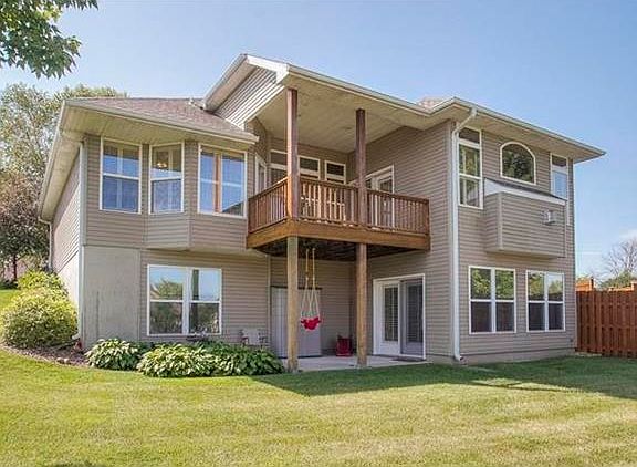 Private Covered Deck off of Masterbedroom