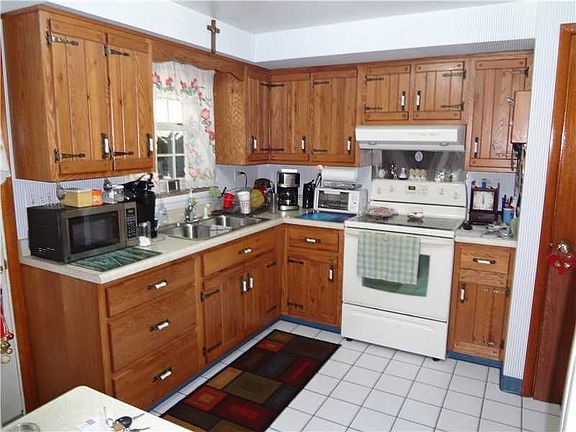 3rd image of 1805 Wood St