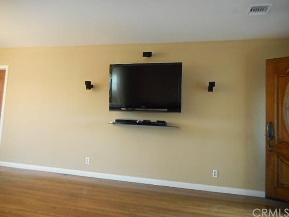 4th image of 5118 Premiere Ave