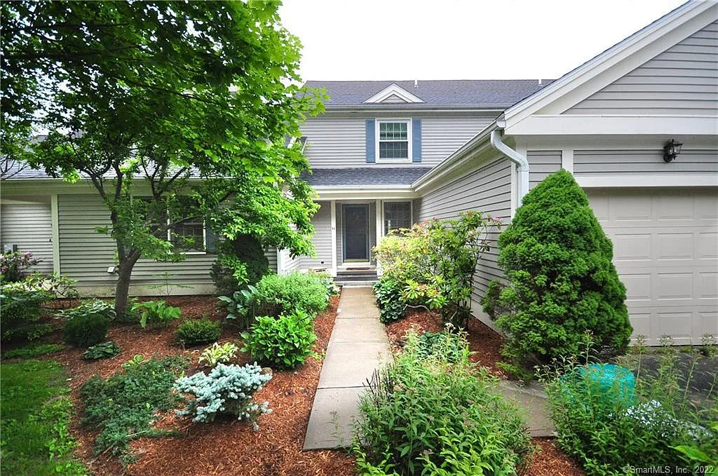 Building Photo - 93 Litchfield Ponds Dr #93