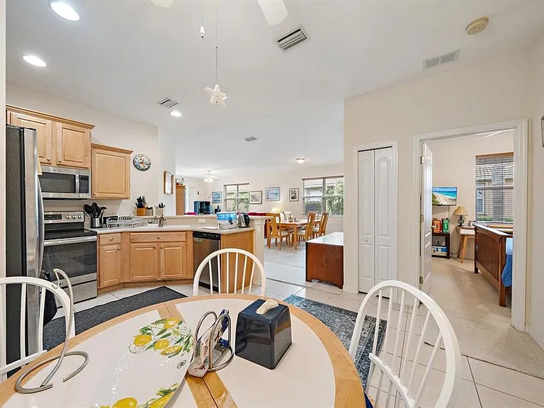8326 Summer Greens Ter — Photo 20