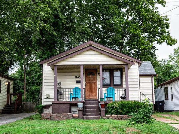 8451 Kempland Pl, Saint Louis, MO 63132