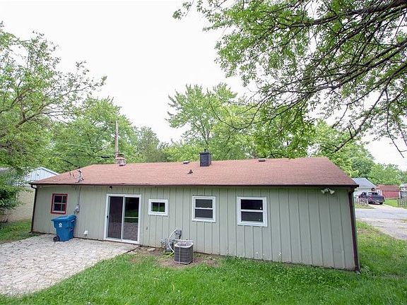 5th image of 3920 Arquette Dr