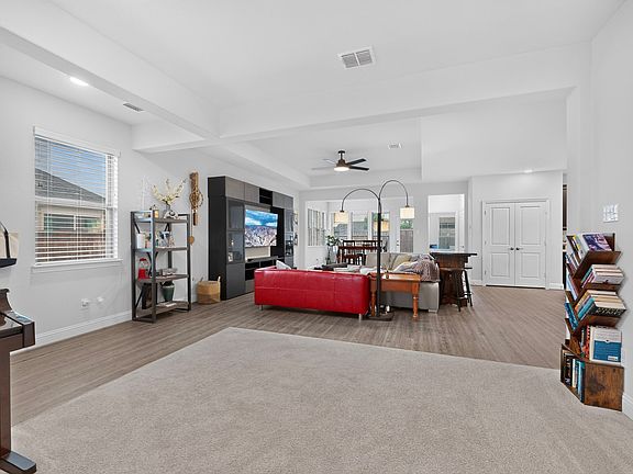4th image of 1635 Sweetwater Way