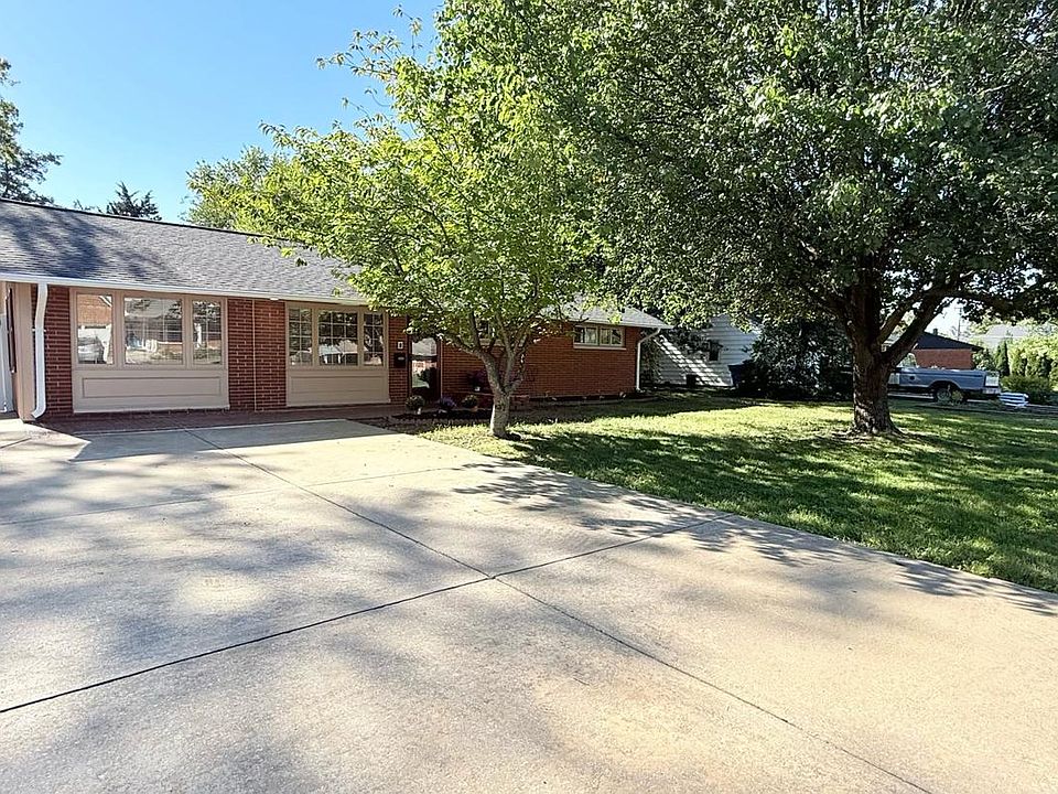 1st image of 4905 Apple Tree Dr
