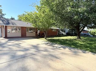 4905 Apple Tree Dr, Alexandria, VA 22310