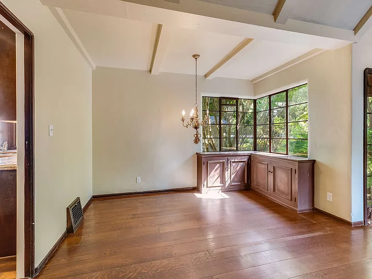 1434 Fernwood Dr — Photo 7