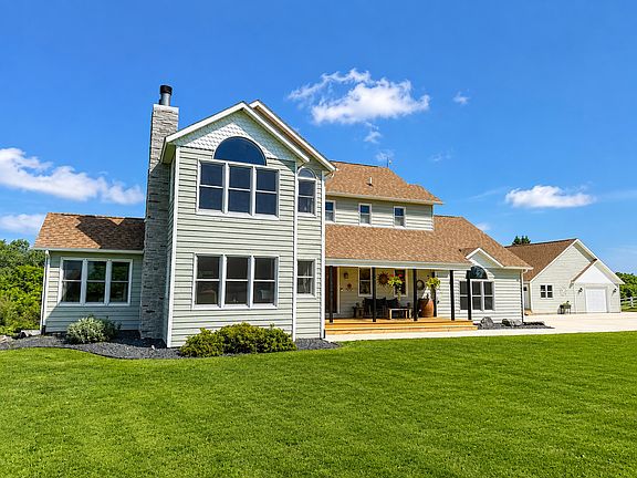 2nd image of 2220 Garvin Heights Rd