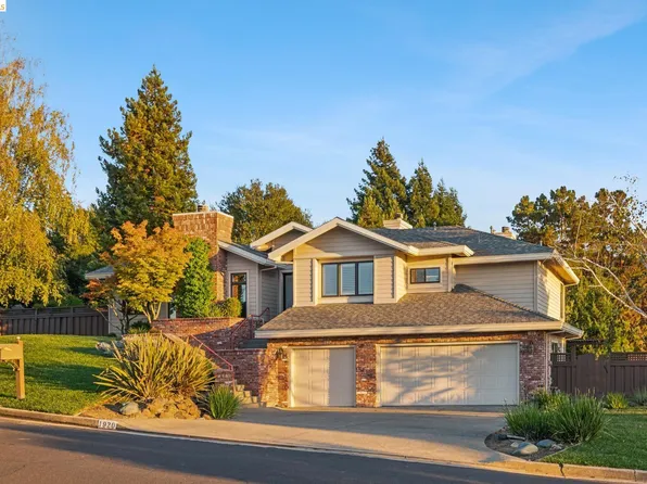 1920 Joseph Dr, Moraga, CA 94556