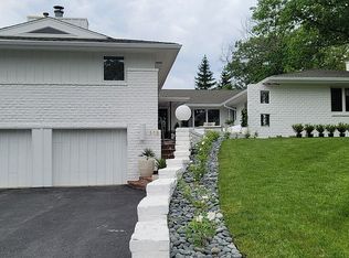 118 S County Line Rd, Hinsdale, IL 60521