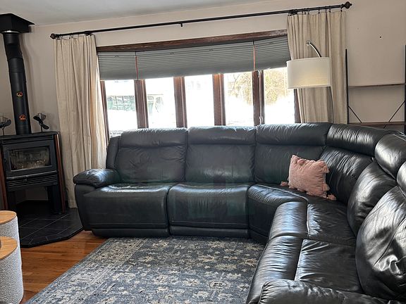 2nd image of 4755 Old Oak Rd