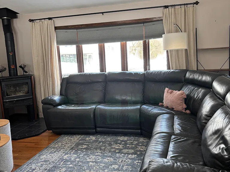 4755 Old Oak Rd — Photo 2